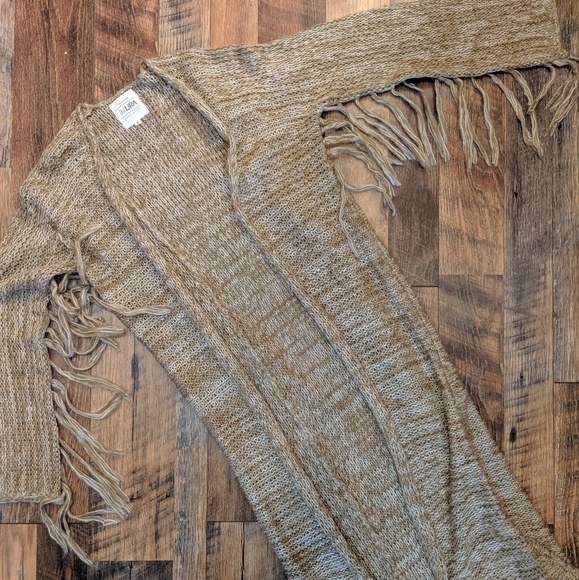 ASOS' LIRA MAXI FESTIVAL CARDIGAN WITH TASSELS - Picture 7 of 8